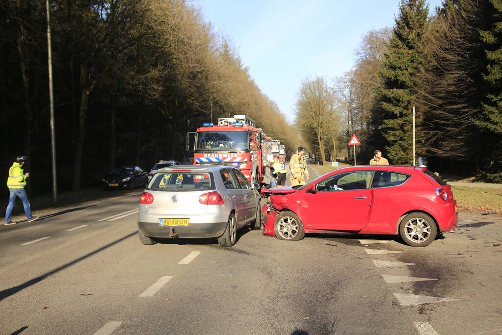 Flinke crash op kruising