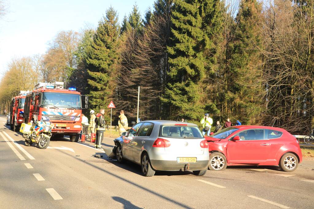 Flinke crash op kruising