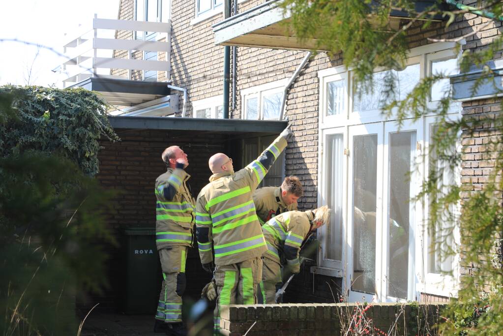 Woonkamer leegstaande woning blank