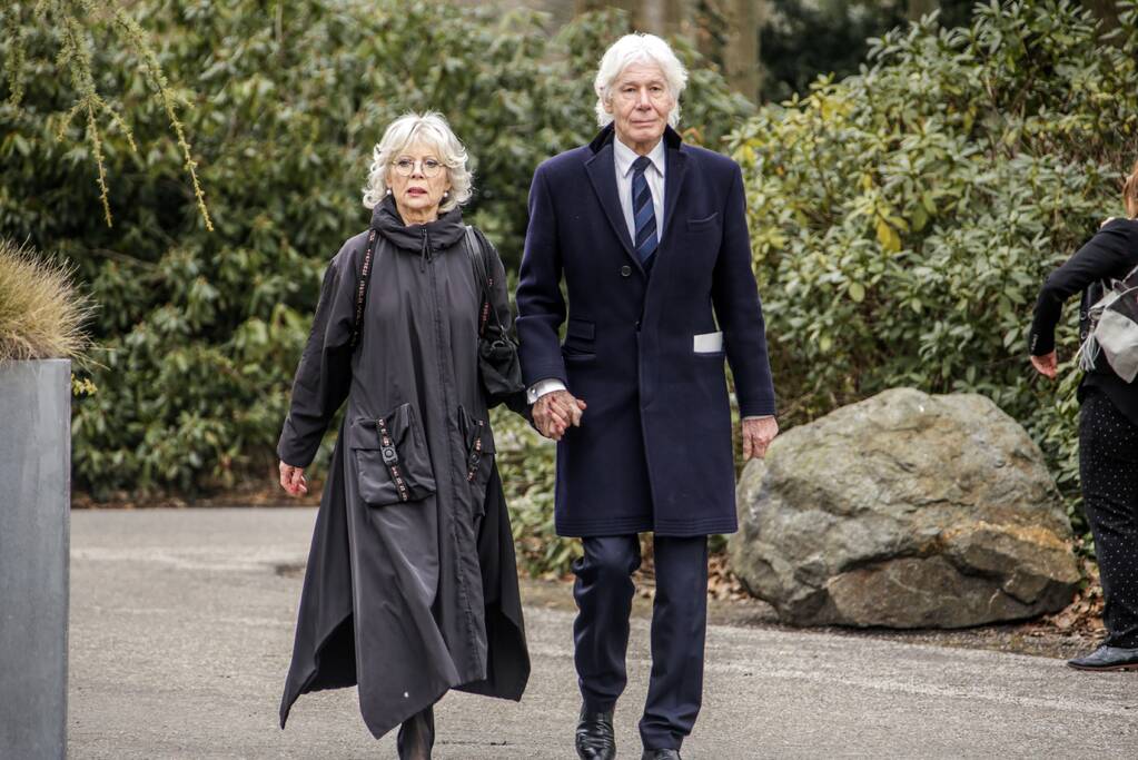 Mies Bouwman in besloten kring gecremeerd