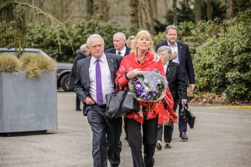 Mies Bouwman in besloten kring gecremeerd