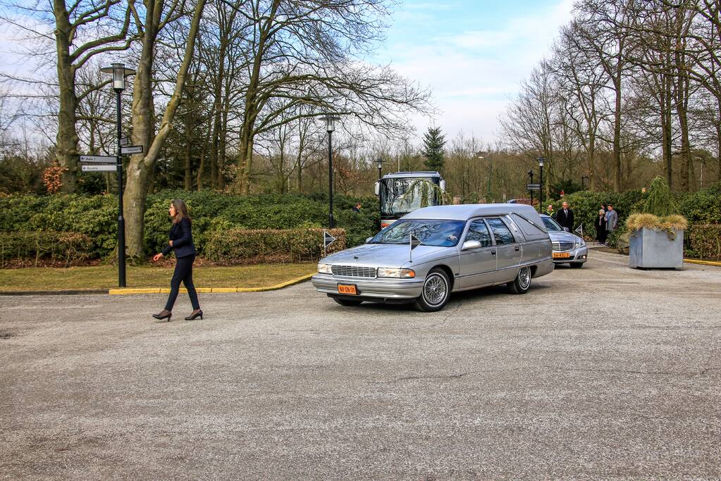 Mies Bouwman in besloten kring gecremeerd