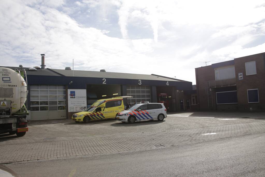 Persoon gewond bij bedrijfsongeval