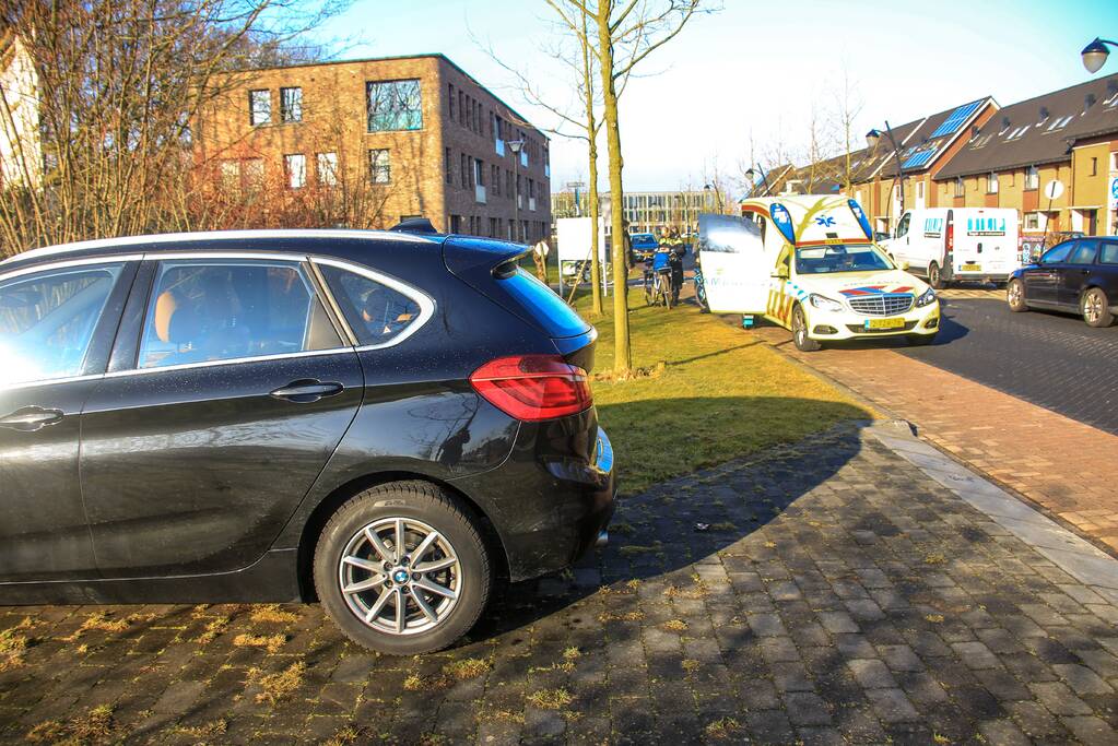Fietser gewond na botsing met auto