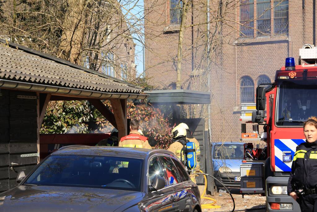 Veel rook bij containerbrand