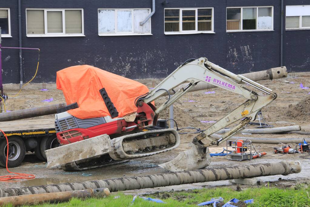 Kraanmachinist overleden na vallende heipaal