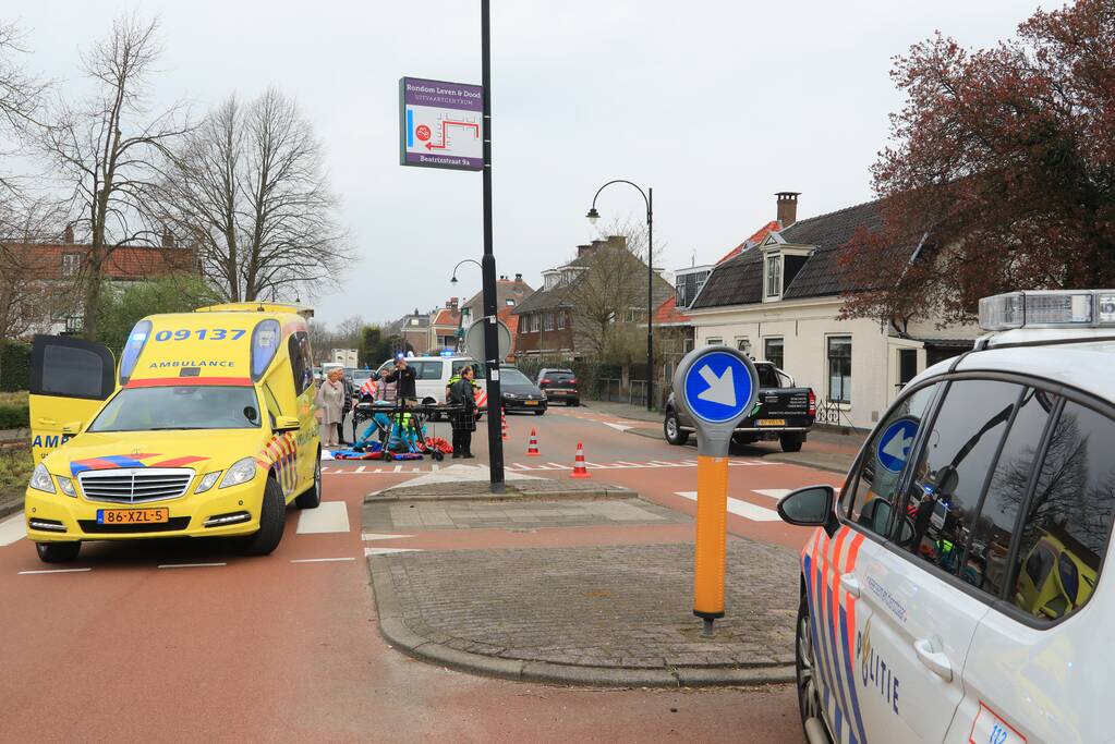 Fietsster ernstig gewond na aanrijding