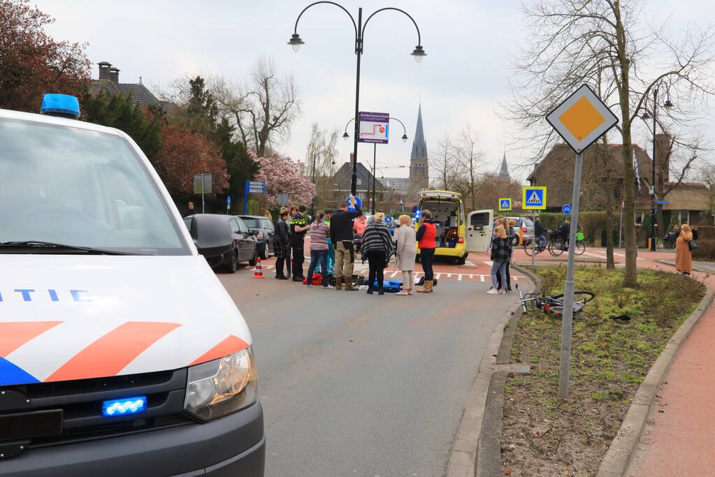 Fietsster ernstig gewond na aanrijding
