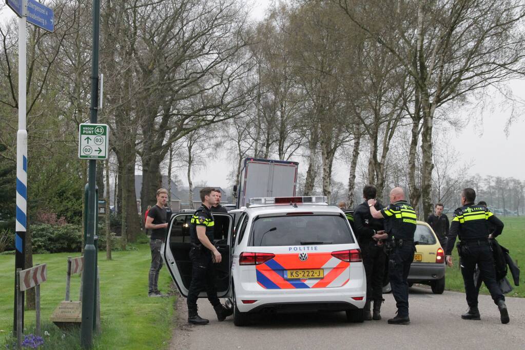 Motorrijder raakt gewond na crash tegen boom
