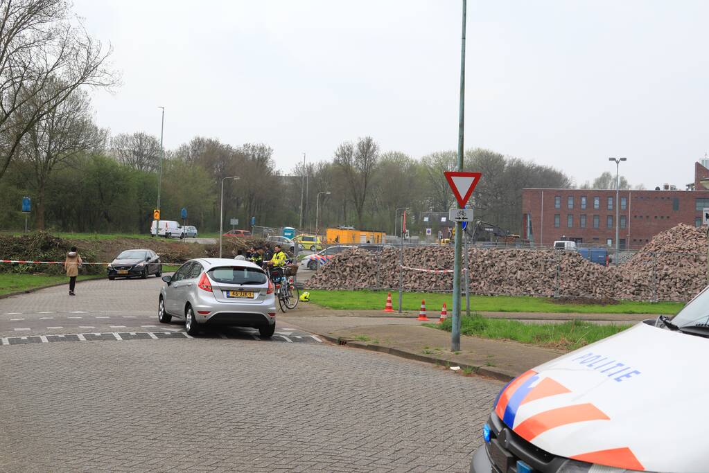 Fietsster aangereden door auto