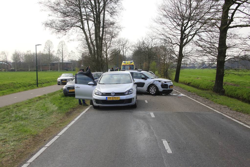 Keerende tractor zorgt voor flink ongeval