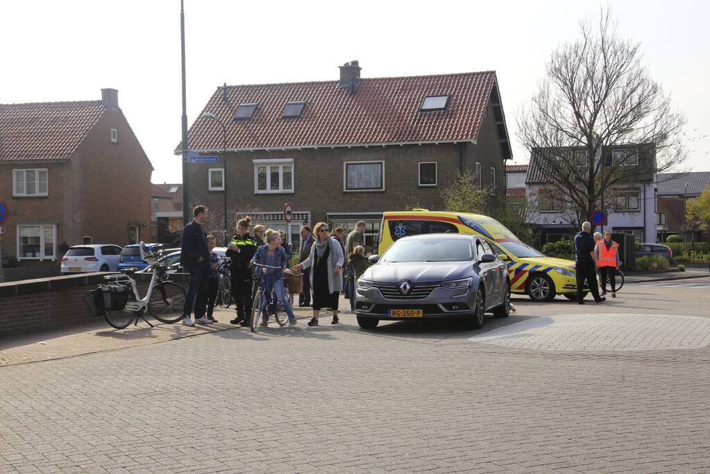 Scooterrijder gewond na botsing met auto