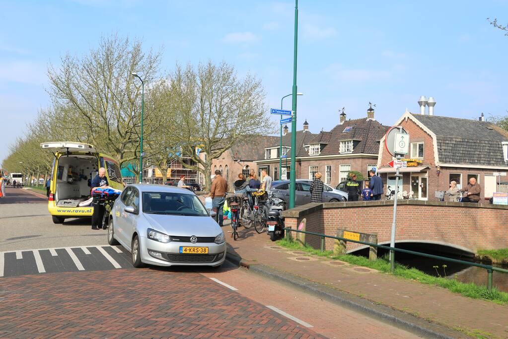 Scooterrijder gewond na botsing met auto