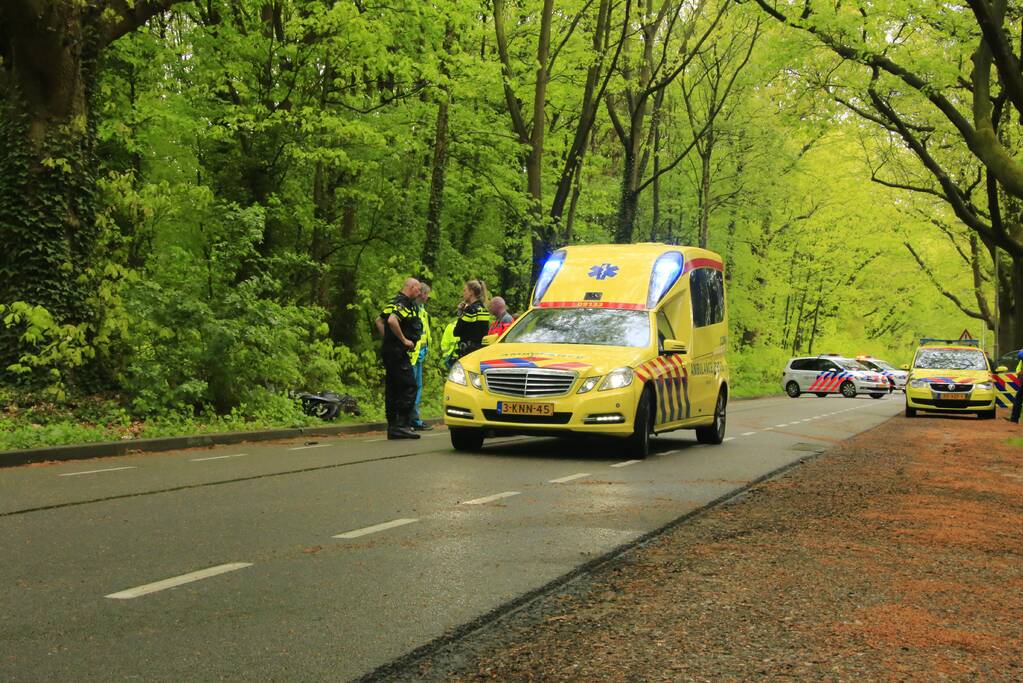 Voetganger ernstig gewond na botsing met scooter