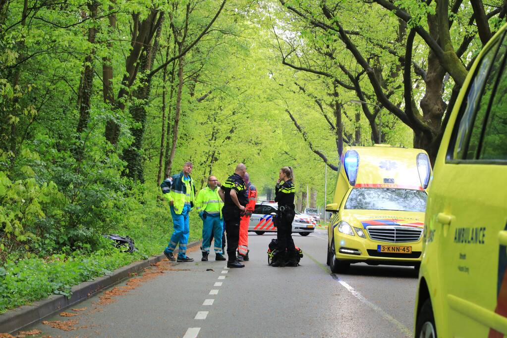 Voetganger ernstig gewond na botsing met scooter
