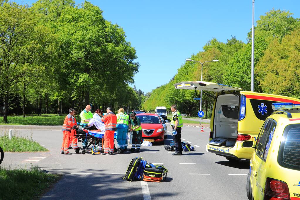Motorrijder zwaar gewond bij kop-staartbotsing
