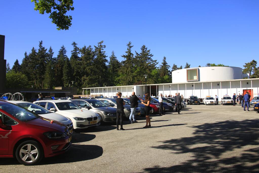 Erehaag bij uitvaart rijinstructeur Henk Reinink