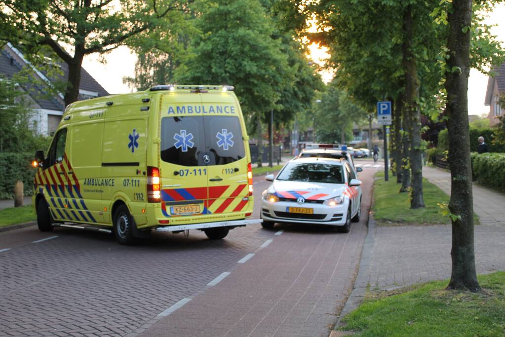 Man aangehouden en gewond naar ziekenhuis