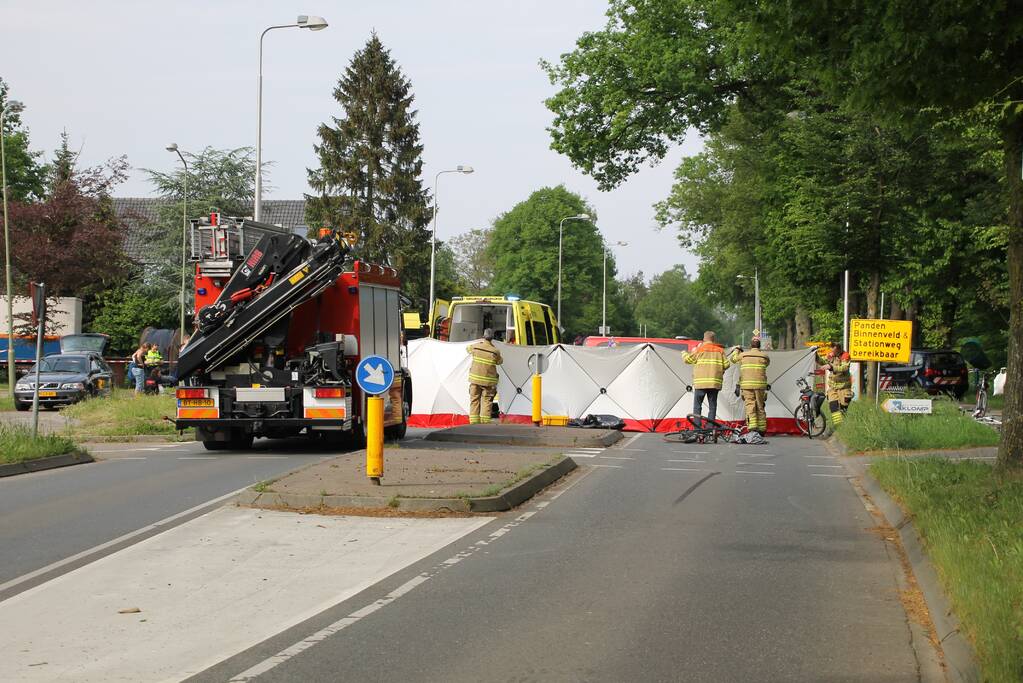 UPDATE: Tienermeisje op fiets overleden na aanrijding met motor