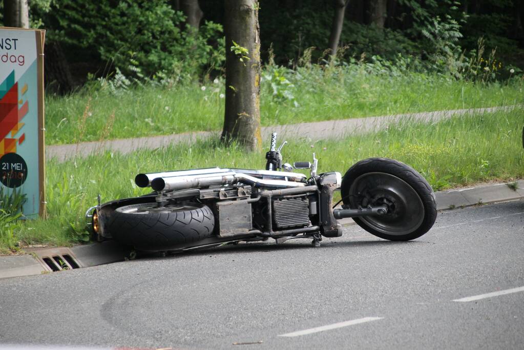 UPDATE: Tienermeisje op fiets overleden na aanrijding met motor