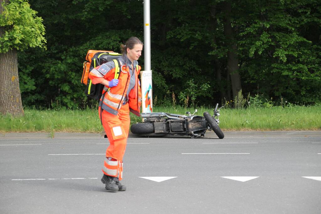 UPDATE: Tienermeisje op fiets overleden na aanrijding met motor