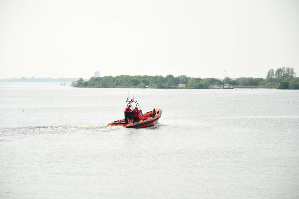 Reddingsboten massaal onderweg naar onwelle vrouw op jacht