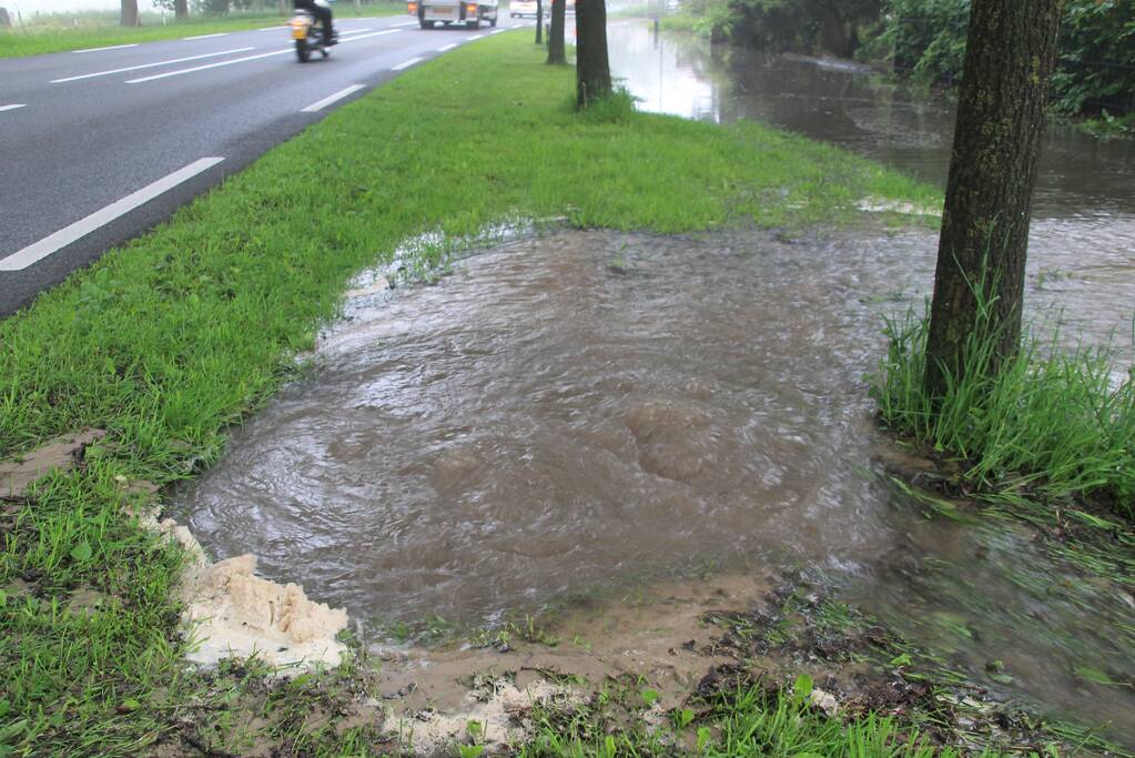 Waterleiding gesprongen