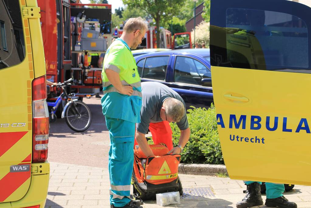 Vrouw zwaargewond bij woningbrand