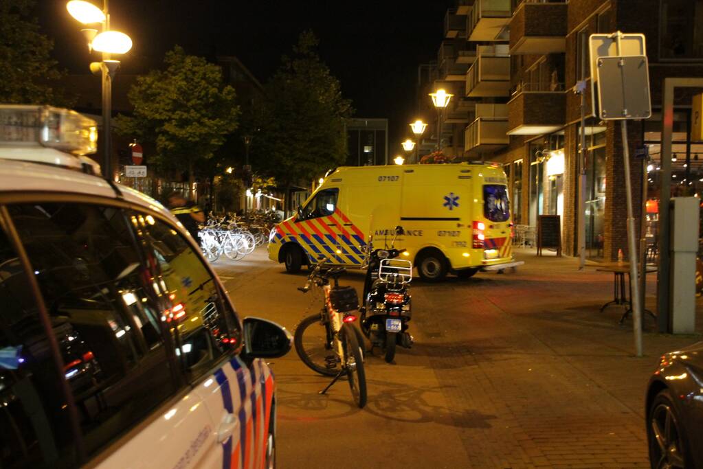 Scooterrijdster gewond bij botsing met andere scooter