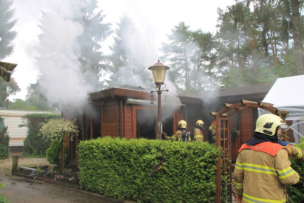 Chalet zwaar beschadigd door brand