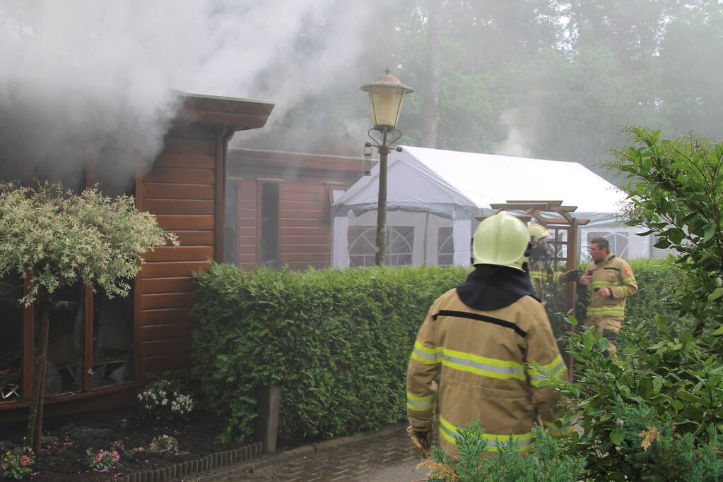 Chalet zwaar beschadigd door brand