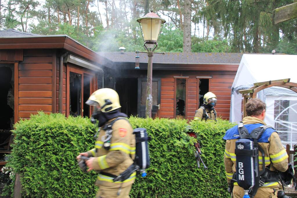 Chalet zwaar beschadigd door brand