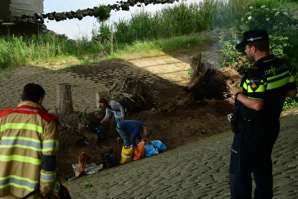 Daklozen stichtten voor tweede brand en krijgen 280 euro boete