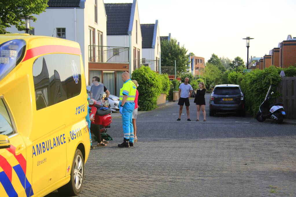 Auto doorgereden na ongeval met brommer