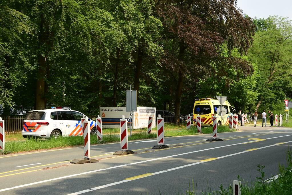 Fietsster gewond na aanrijding met auto