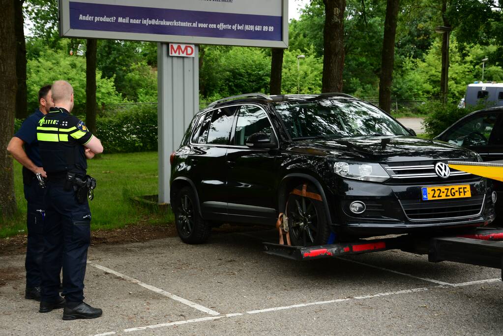 Vluchtende verdachte Eemnes reed politieagenten aan