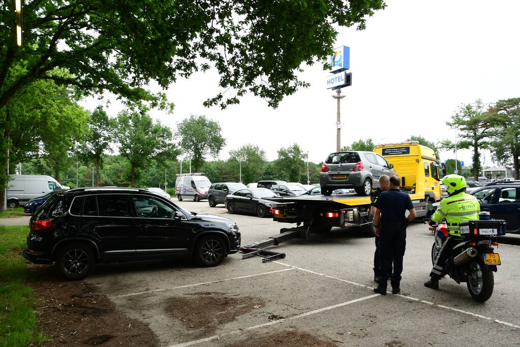 Vluchtende verdachte Eemnes reed politieagenten aan