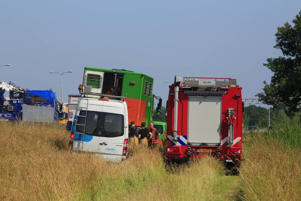 Gaslek na boorwerkzaamheden langs snelweg