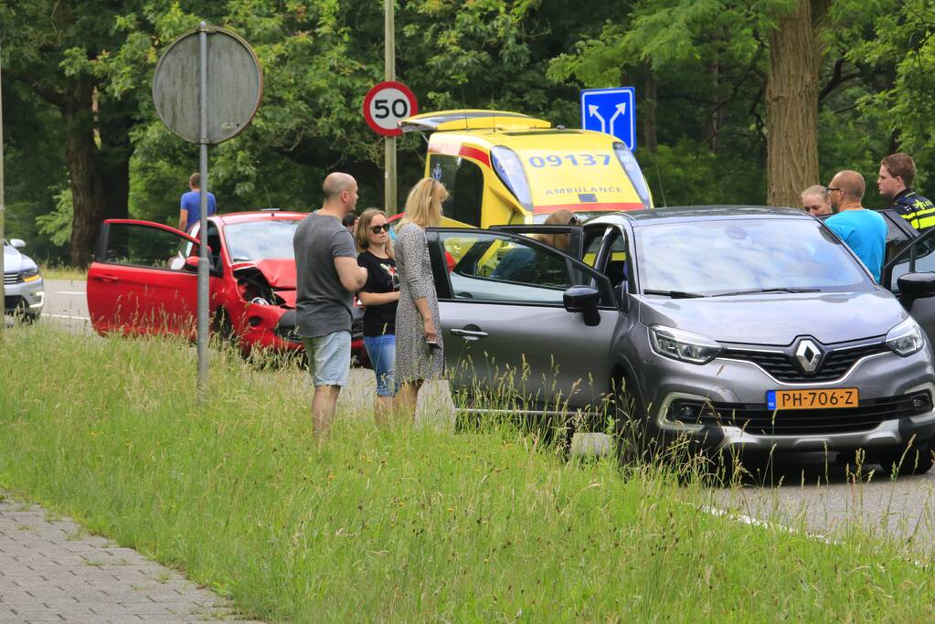 Gewonden bij flinke kop- staartaanrijding, Amersfoort (+ VIDEO)