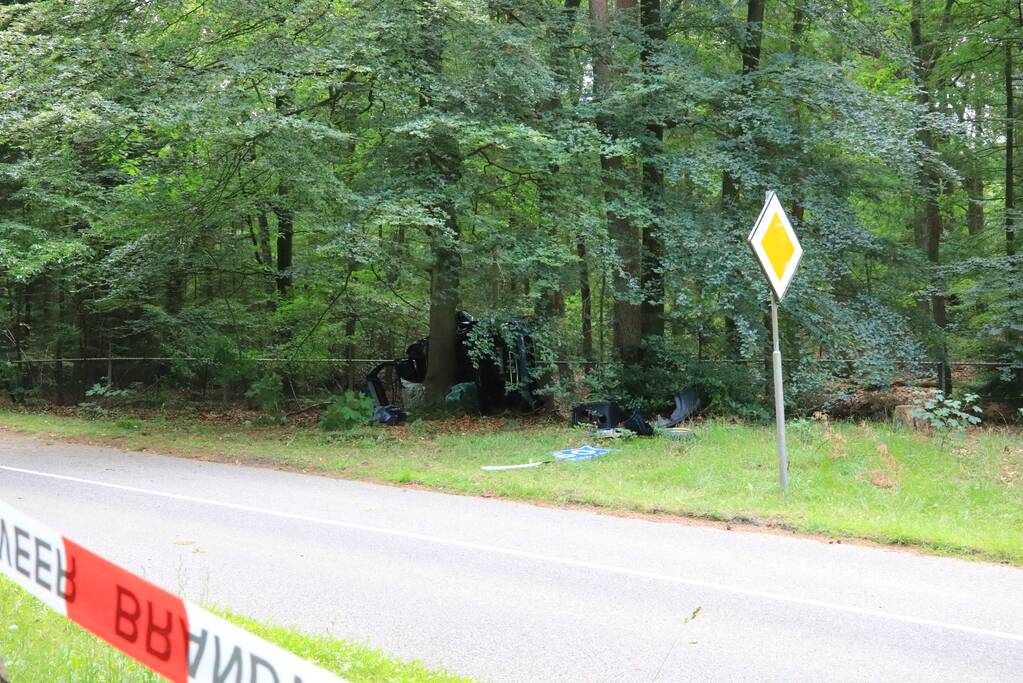 Twee personen zwaargewond na vermoedelijk straatrace