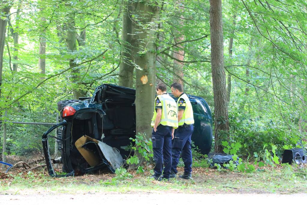 Twee personen zwaargewond na vermoedelijk straatrace