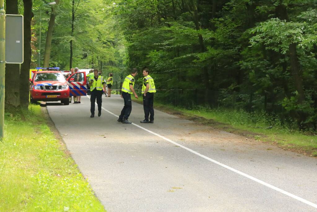 Twee personen zwaargewond na vermoedelijk straatrace