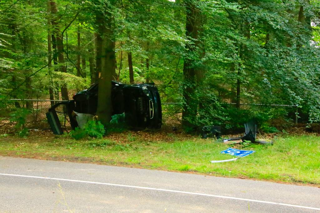 Twee personen zwaargewond na vermoedelijk straatrace