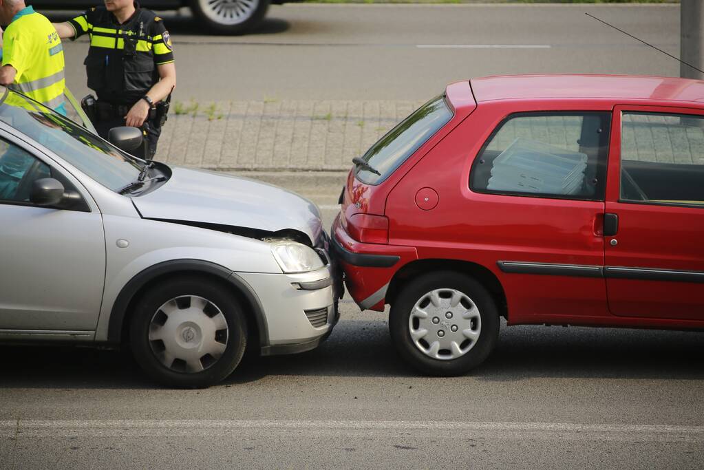 Schade na kop-staartaanrijding