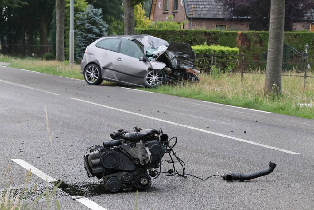 UPDATE: Dode na frontale botsing met vrachtwagen