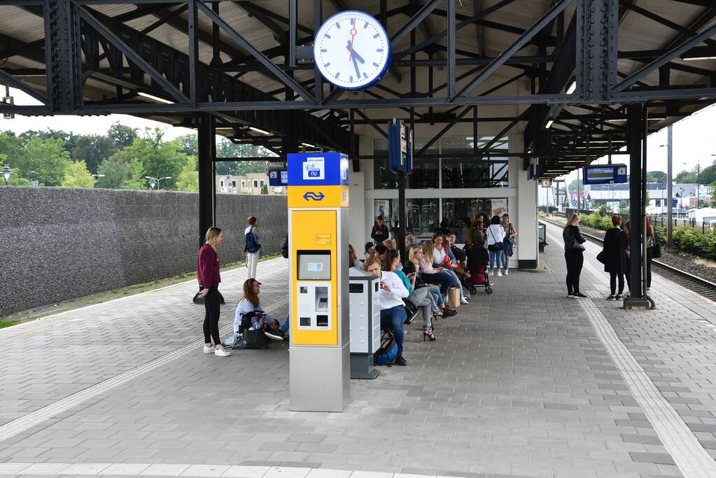 Aanhouding na bommelding op station