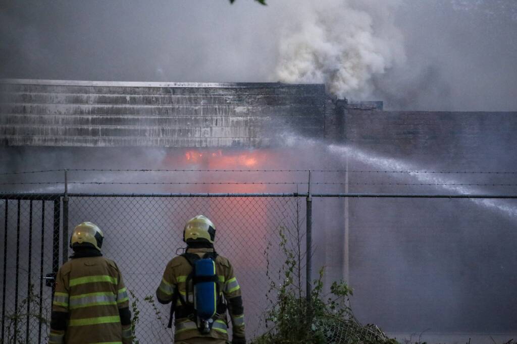 Grote brand in DHL-depot