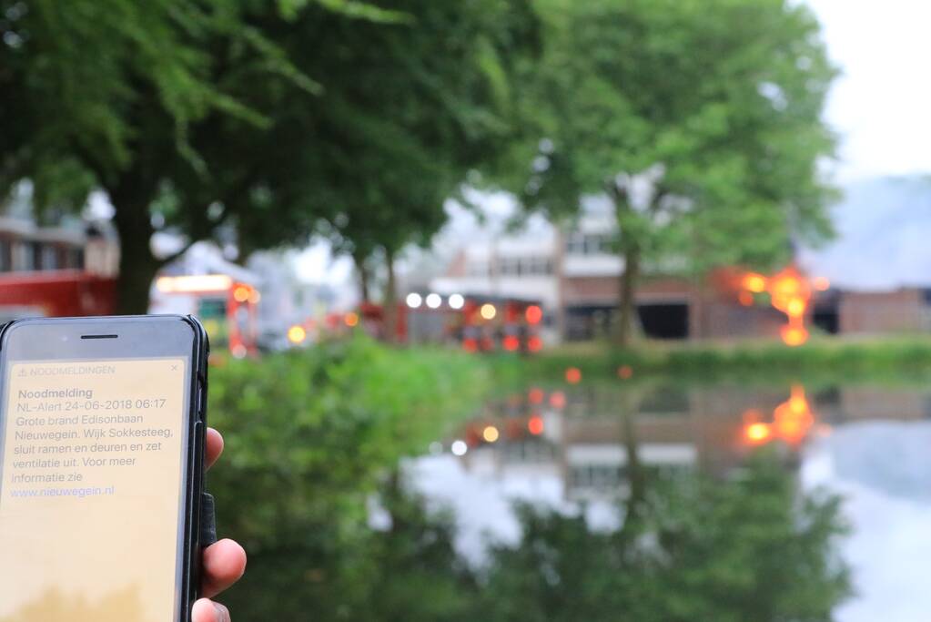 Grote brand in DHL-depot