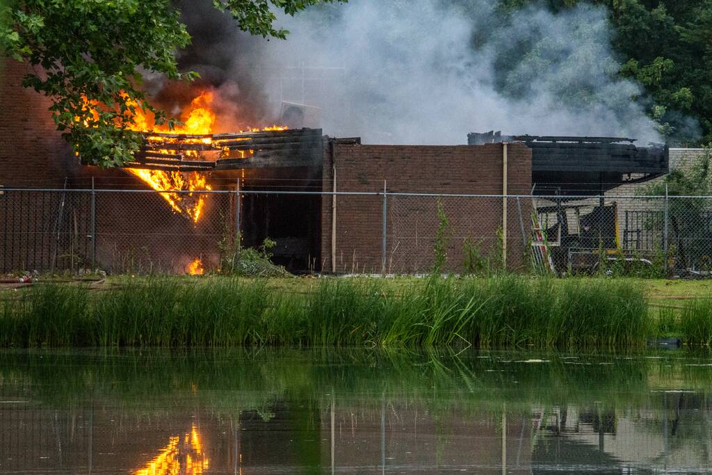 Grote brand in DHL-depot