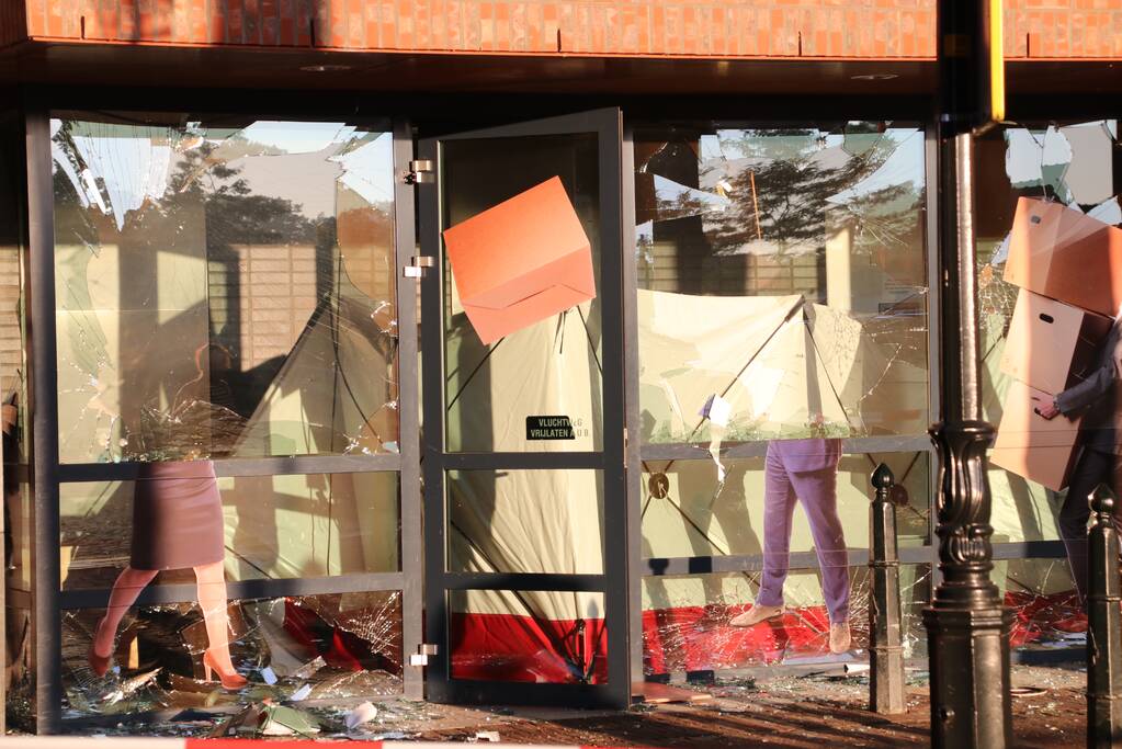 Harde knallen bij plofkraak Rabobank